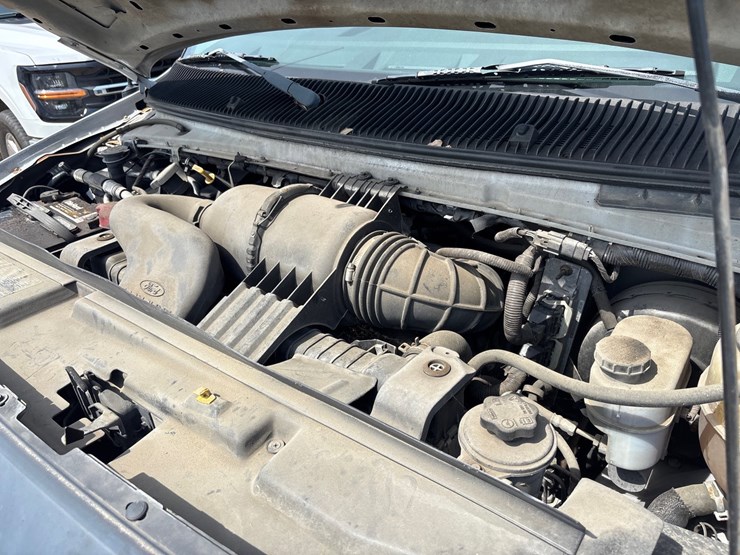 2013-ford-e150-image-14