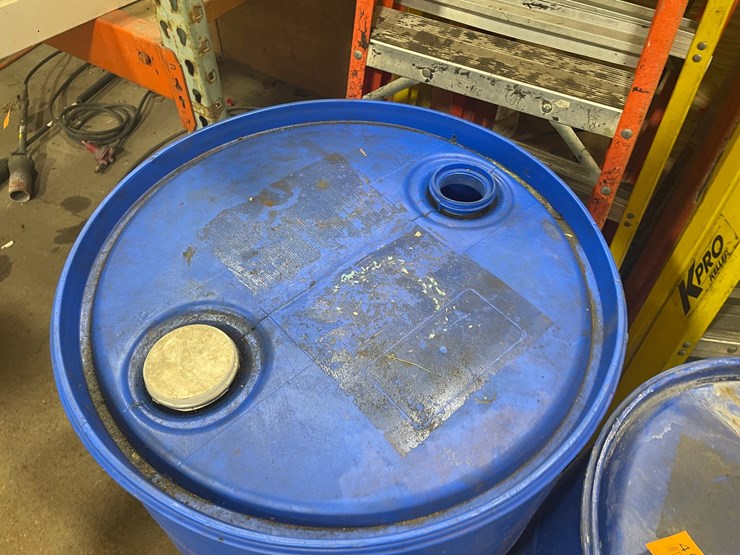 #4595-•-(2)-poly-barrels-image-2