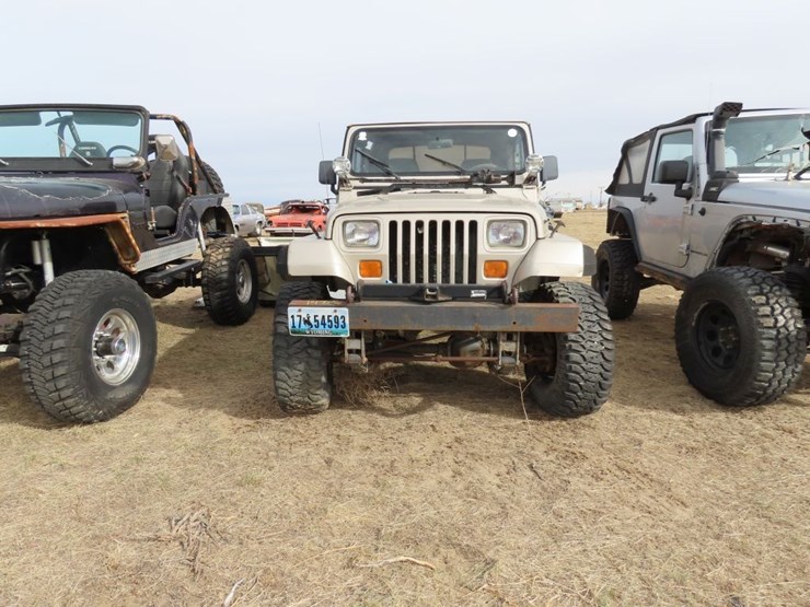 1995-jeep-wrangler-image-2