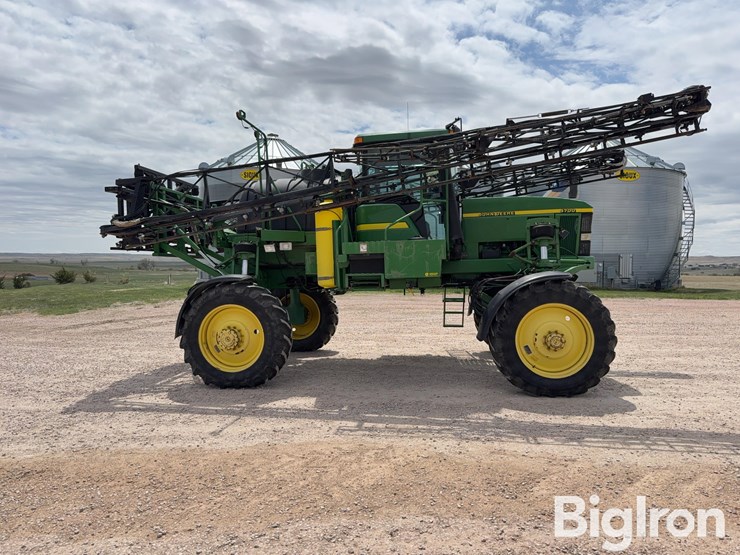 john-deere-4700-image-4