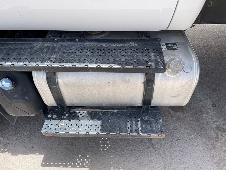 2019-ford-f750-image-33
