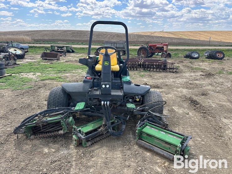 john-deere-3225c-image-2