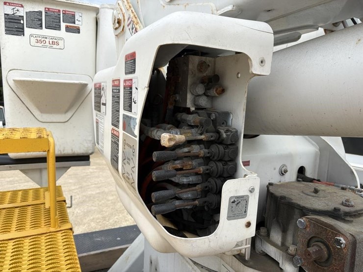 2010-international-durastar-4300-image-7