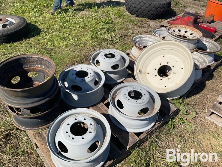 pallet-of-steel-wheels-image-1