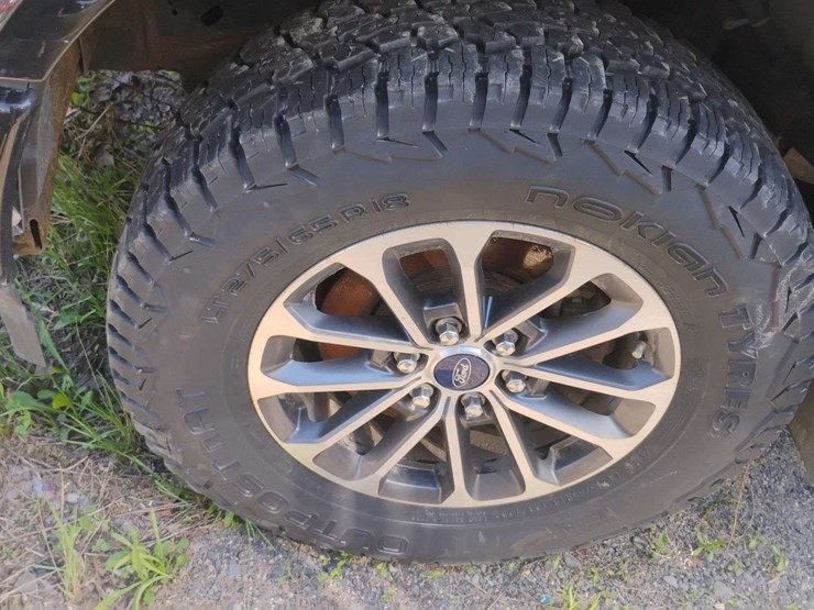2020-ford-f150-image-24