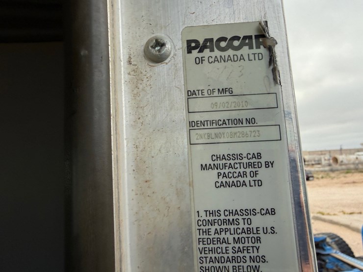 2011-kenworth-t400-image-12