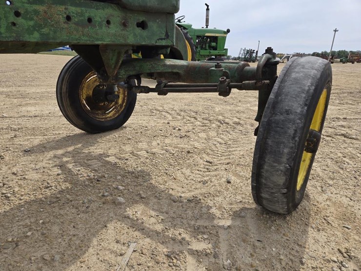 1944-john-deere-model-a-image-19