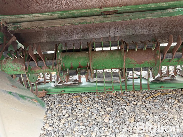 2019-john-deere-r990r-image-12