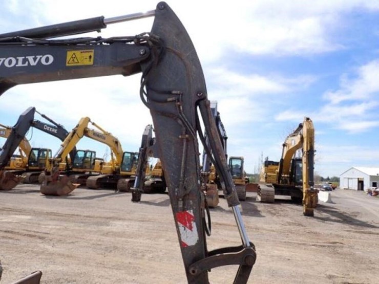 2015-volvo-ecr58d-image-32