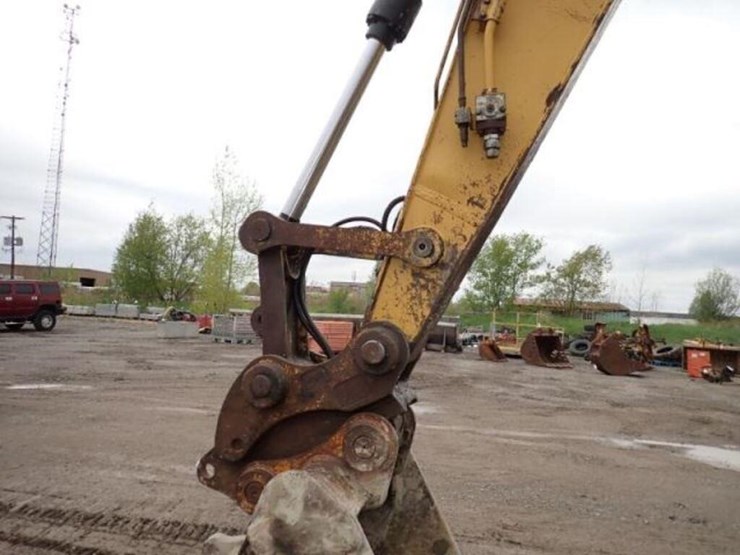 2013-caterpillar-321d-lcr-image-29