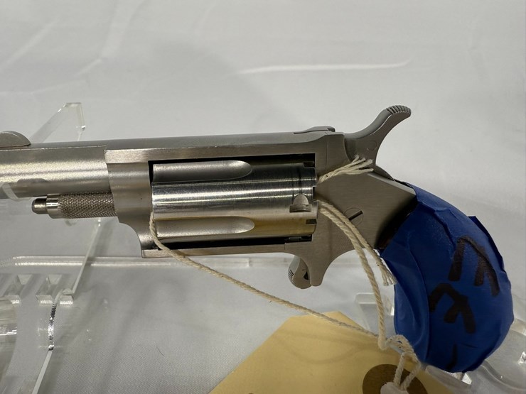 #77-•-north-american-arms-22-magnum-revolver-e319563-image-18