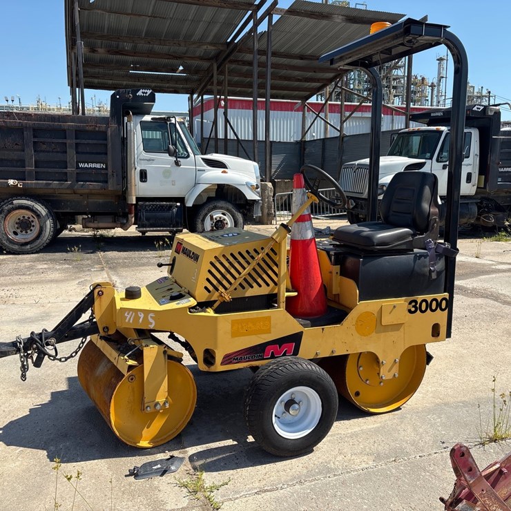 #3 • 2019 MAULDIN COMPACT ROLLER