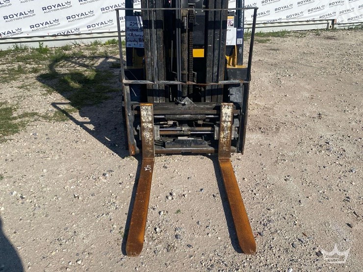 2008-yale-5000lb.-propane-forklift-image-11