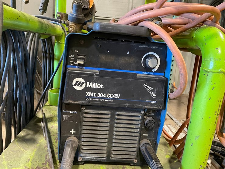#4535-•-miller-xmt-304-cc/cv-welder-with-12rc-wire-feeder-and-accessories-image-6
