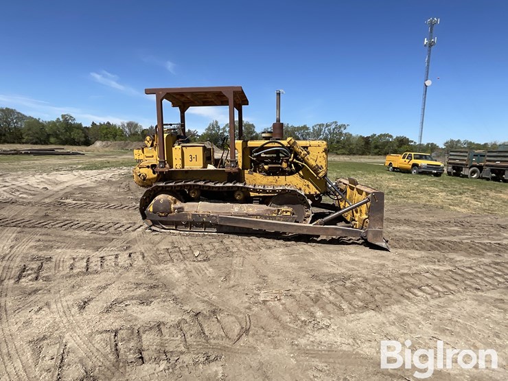 caterpillar-d6b-image-4