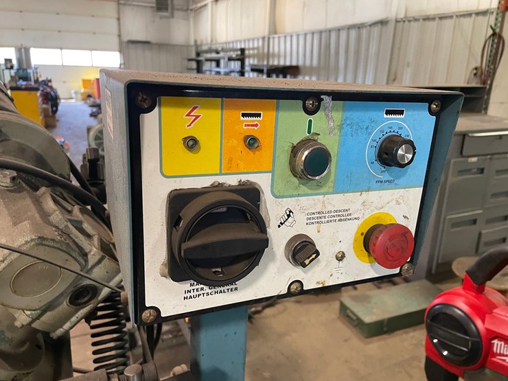 #4542-•-baileigh-industrial-metal-horizontal-band-saw-image-4
