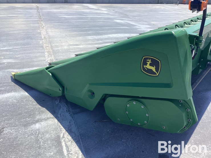 2022-john-deere-c16r-image-10