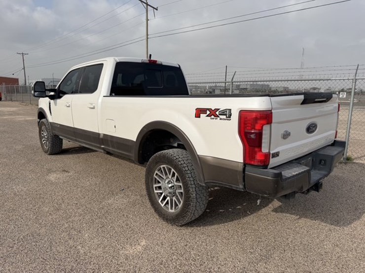2017-ford-f350-image-9