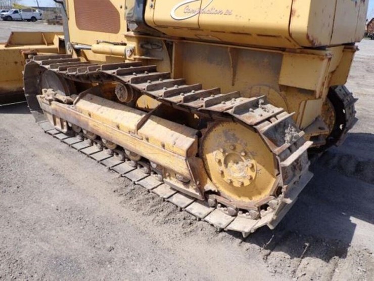 2005-deere-450j-lt-image-40