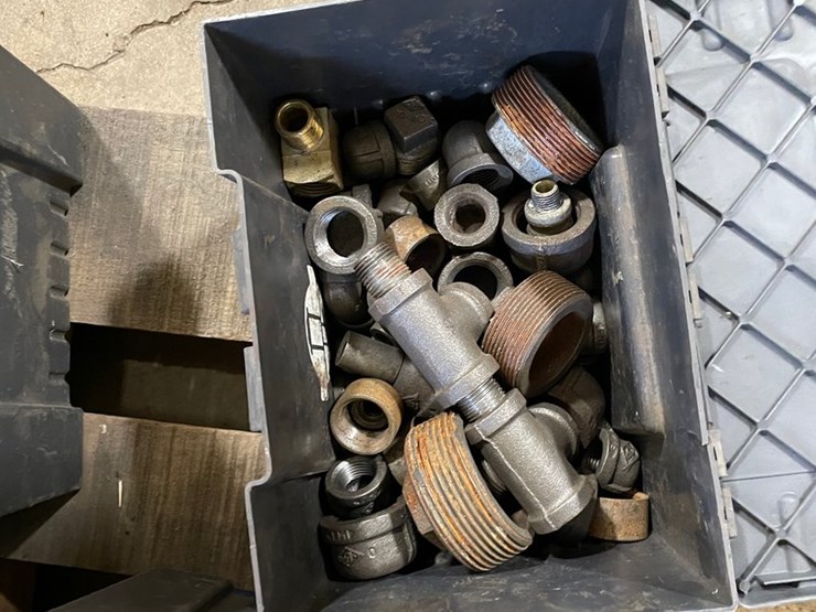 #4550-•-pallet-of-misc.-hardware-image-5