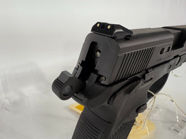#16-•-fnh-fwp-45-45acp-pistol-61dmp10518-image-18