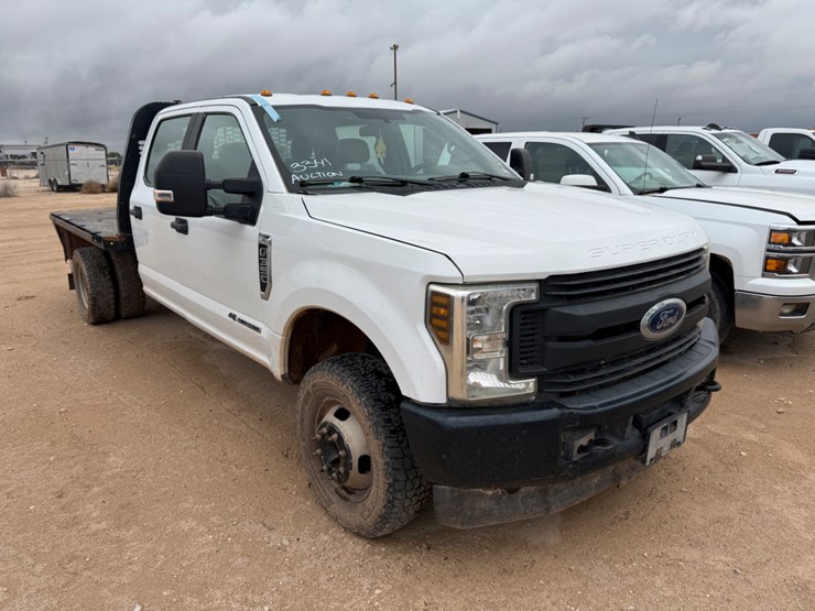 2018-ford-f350-image-3