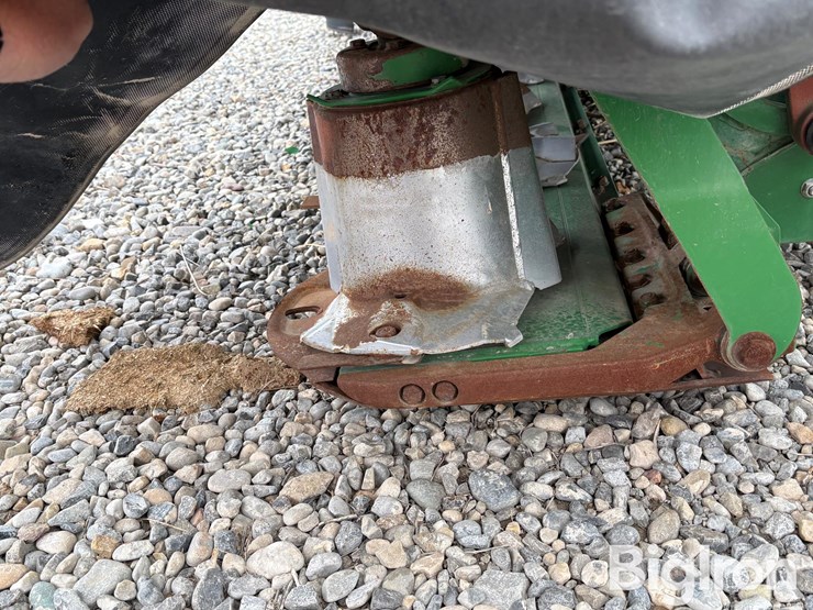 2019-john-deere-r990r-image-10