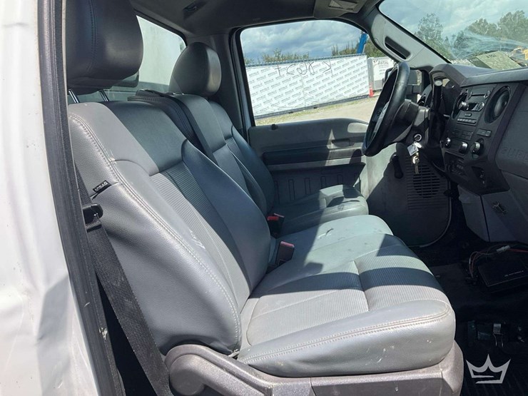 2015-ford-f550-image-19