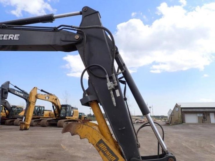 2022-deere-75g-image-33