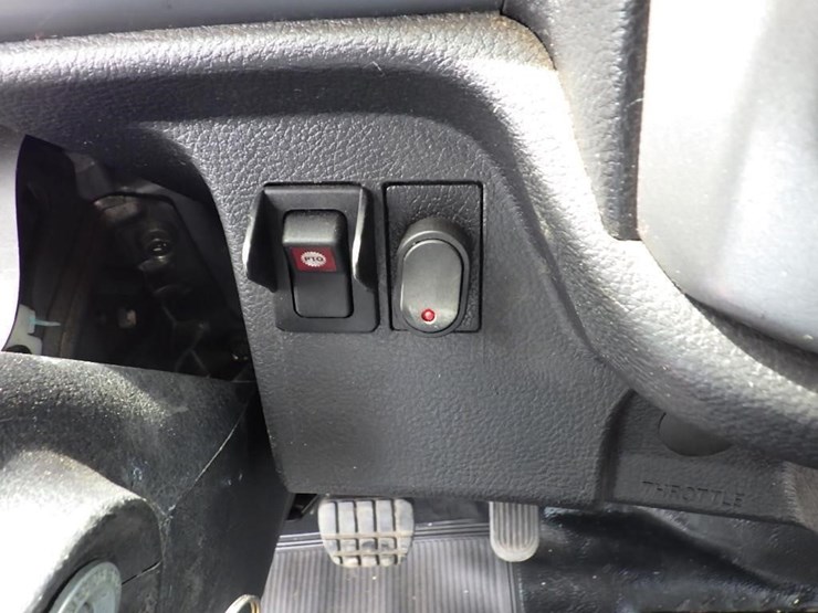 2018-hino-338-image-49