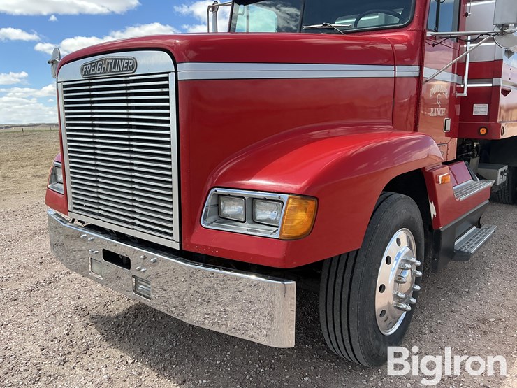 1994-freightliner-fld120-image-16