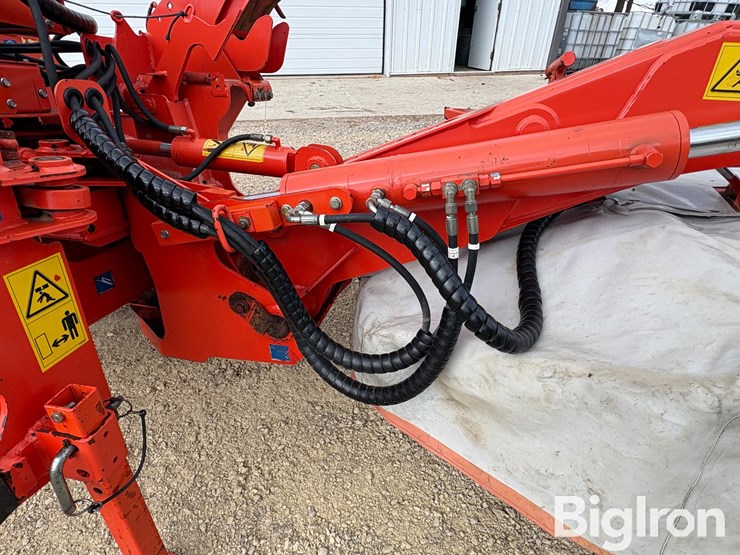 kuhn-fc883-image-11