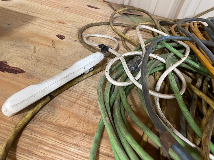 #4561-•-assortment-of-extension-cords-image-5