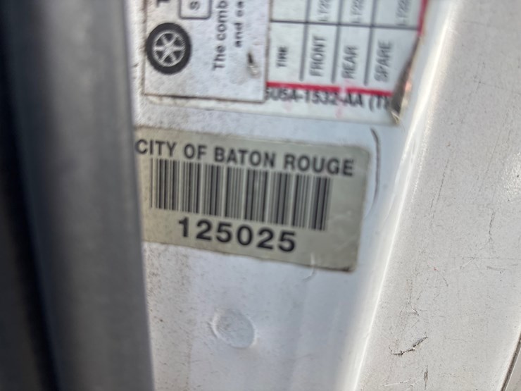 2014-ford-e150-image-9