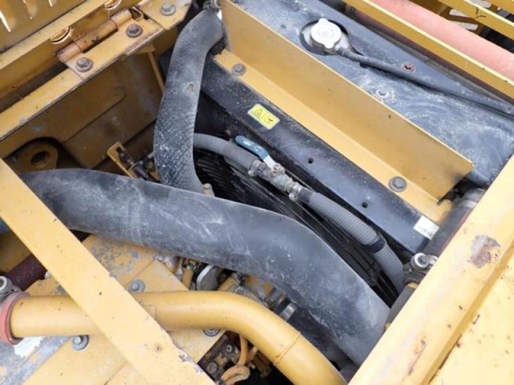 2013-caterpillar-321d-lcr-image-51