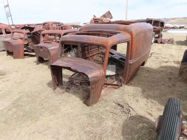 rare-1934-dodge-humpback-panel-delivery-image-3