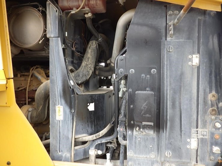 2022-caterpillar-930m-image-9