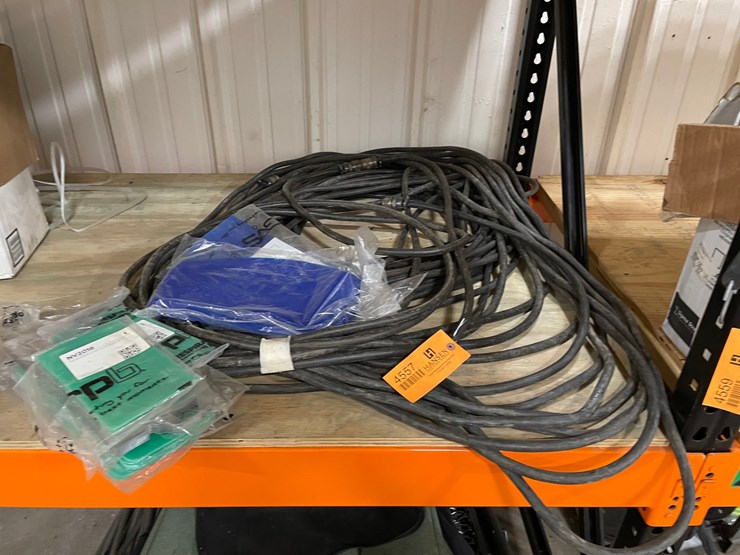 #4557-•-welding-data-cable-with-replacement-lenses-image-1