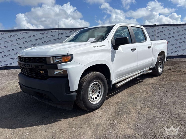 2020-chevrolet-silverado-1500-image-1