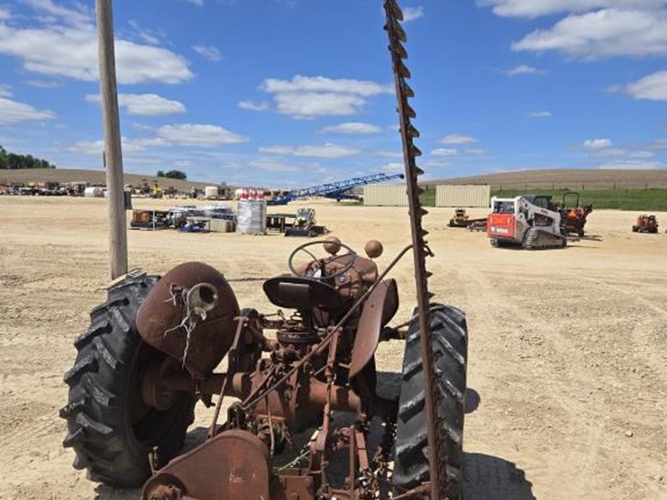 ford-8n-image-9