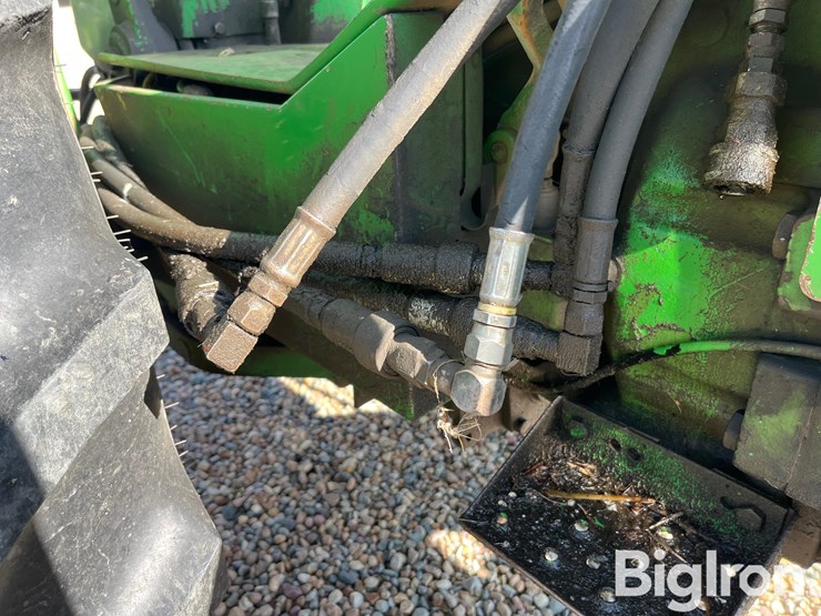 john-deere-4010-image-17