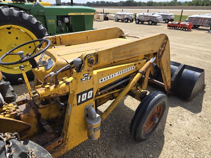 massey-ferguson-2135-image-13