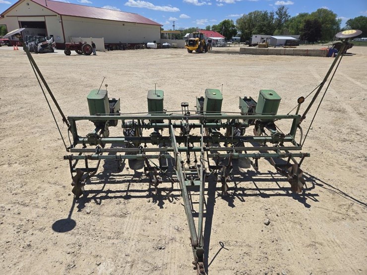 john-deere-1240-image-2