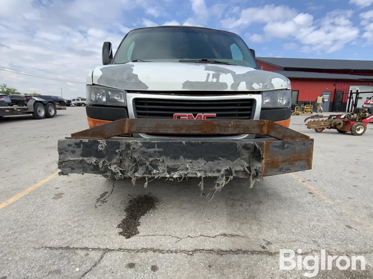 2003-gmc-3500-image-10