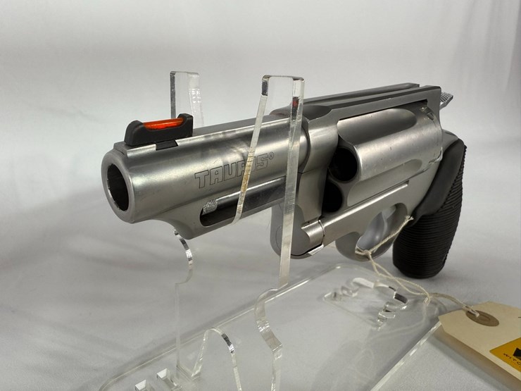 #84-•-taurus-the-judge-45lc/410gauge-bs626306-image-2