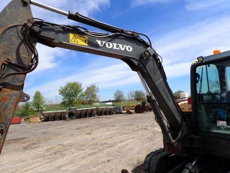 2015-volvo-ecr58d-image-28