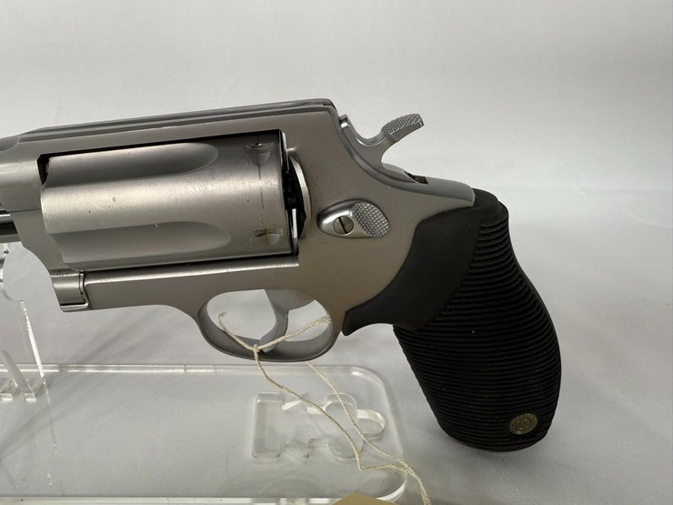 #84-•-taurus-the-judge-45lc/410gauge-bs626306-image-6