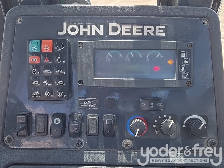 2020-deere-310sl-image-52