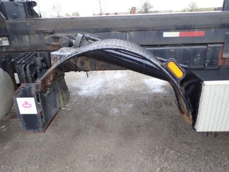 2004-mack-cv713-granite-t/a-rolloff-truck-1m2ag10c-image-45