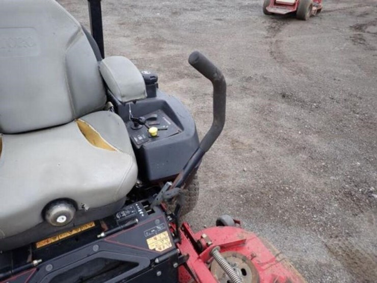 2015-toro-z-master-zero-turn-mower-74267315000334-image-13
